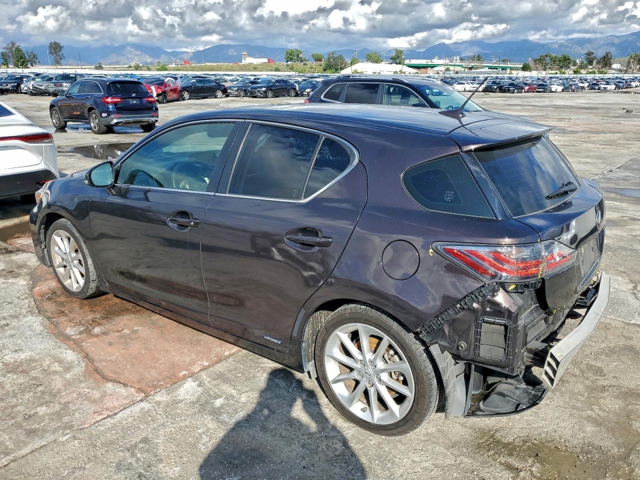 2013 LEXUS CT 200