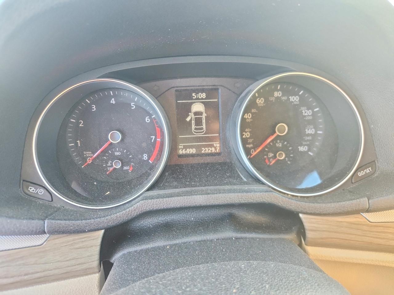 2018 VOLKSWAGEN Passat