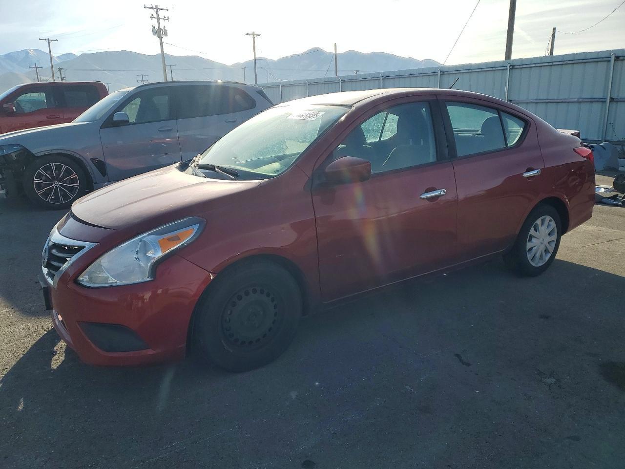 2017 NISSAN VERSA