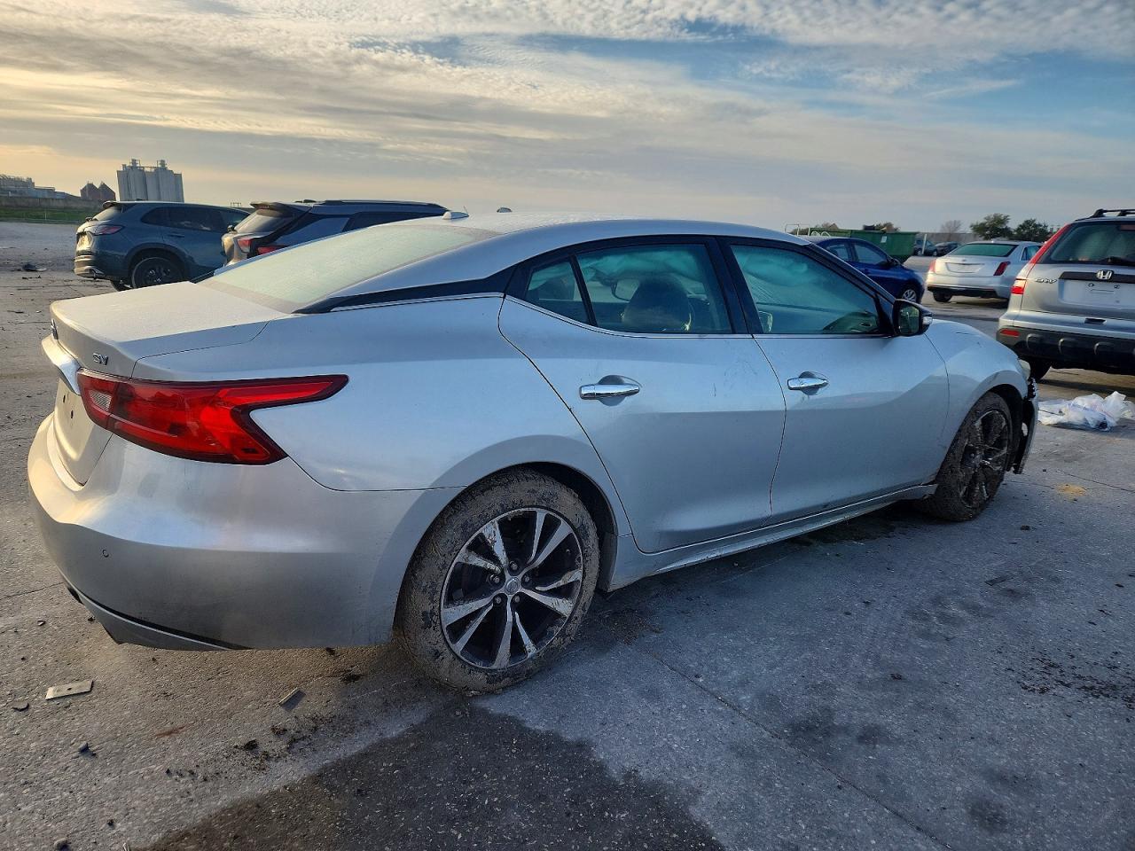 2018 NISSAN Maxima