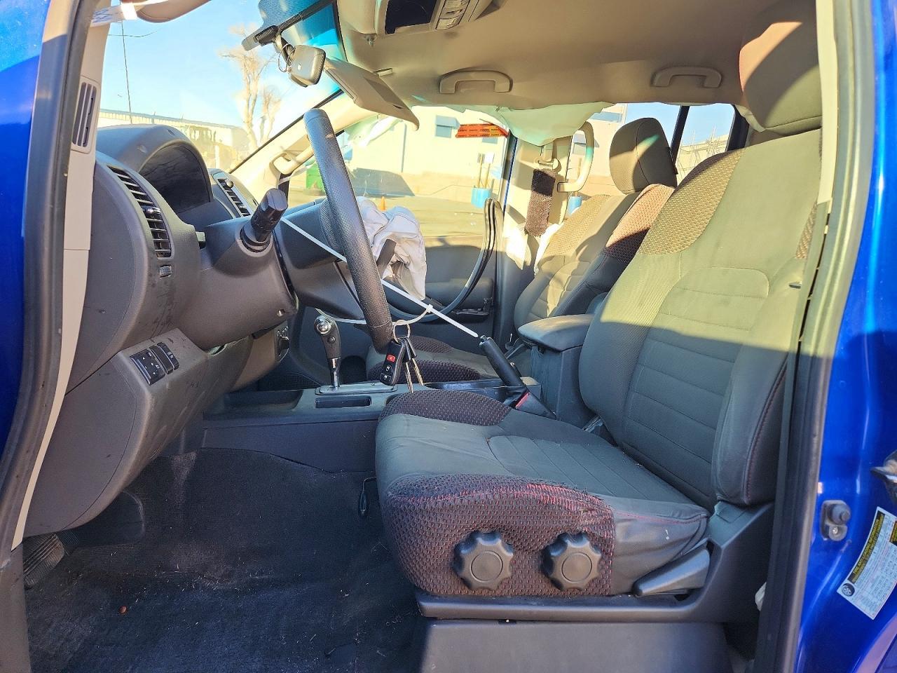 2012 NISSAN Frontier