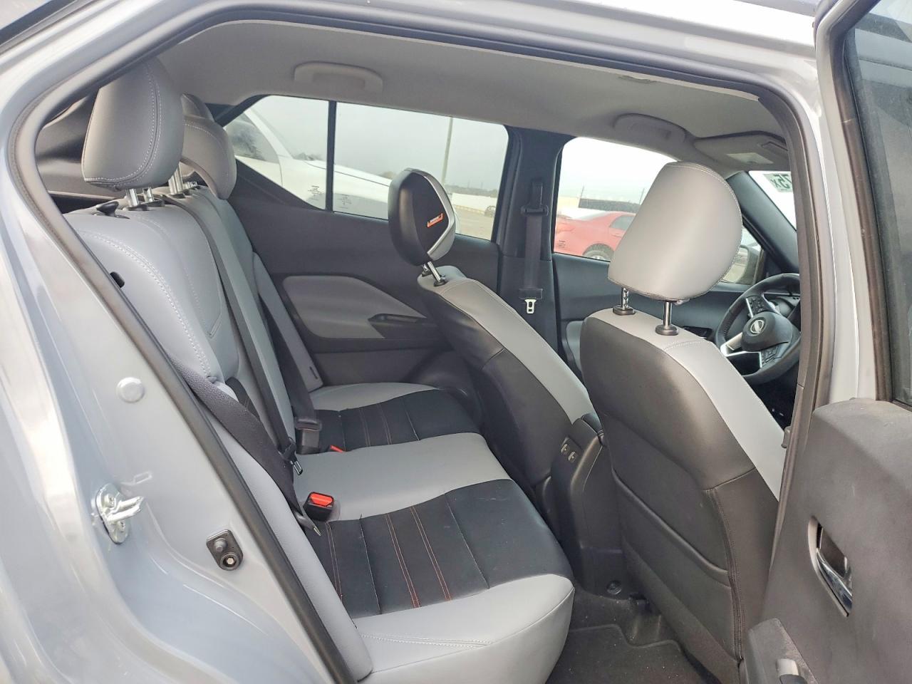 2024 NISSAN KICKS
