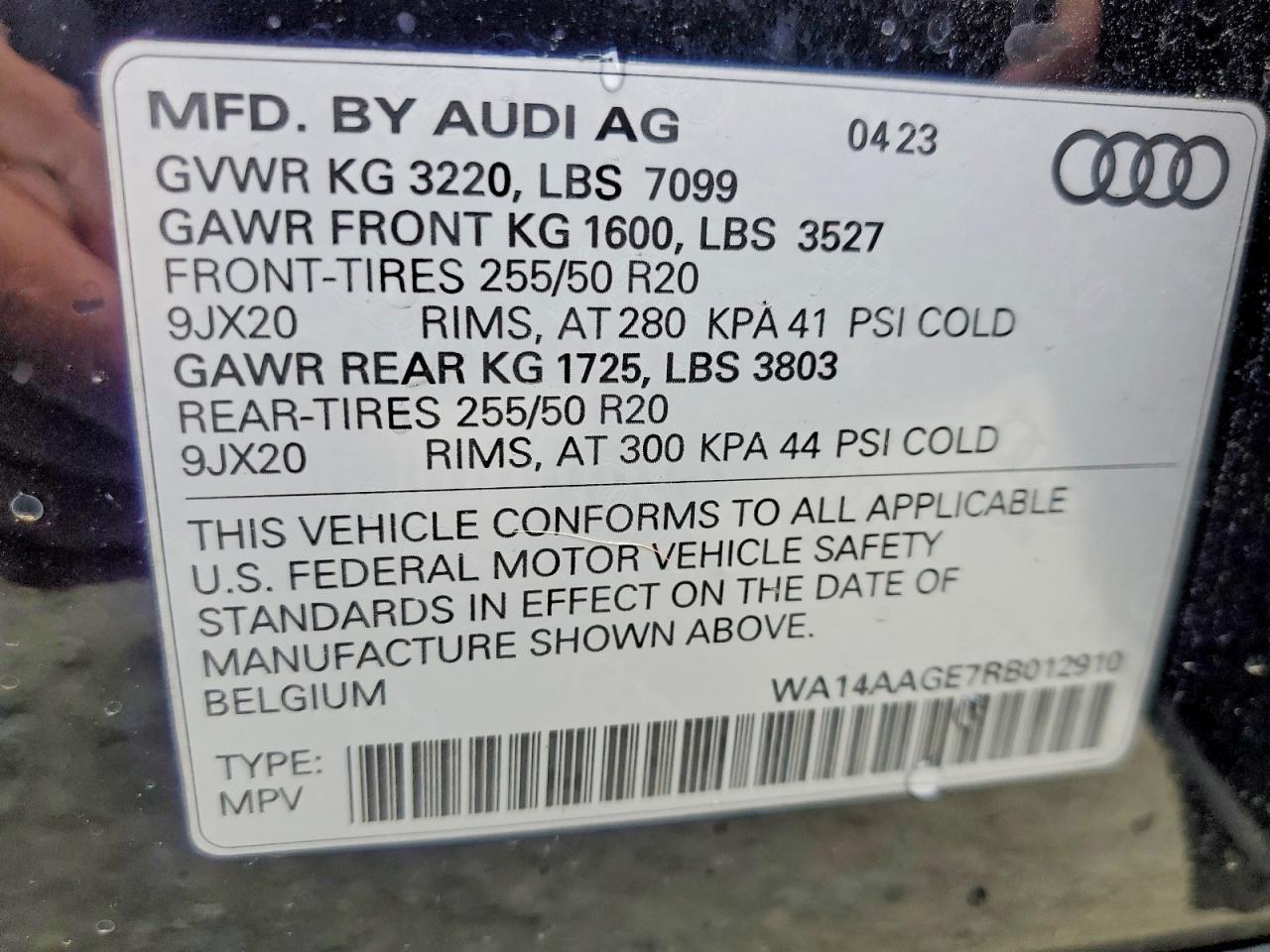 2024 AUDI Q8