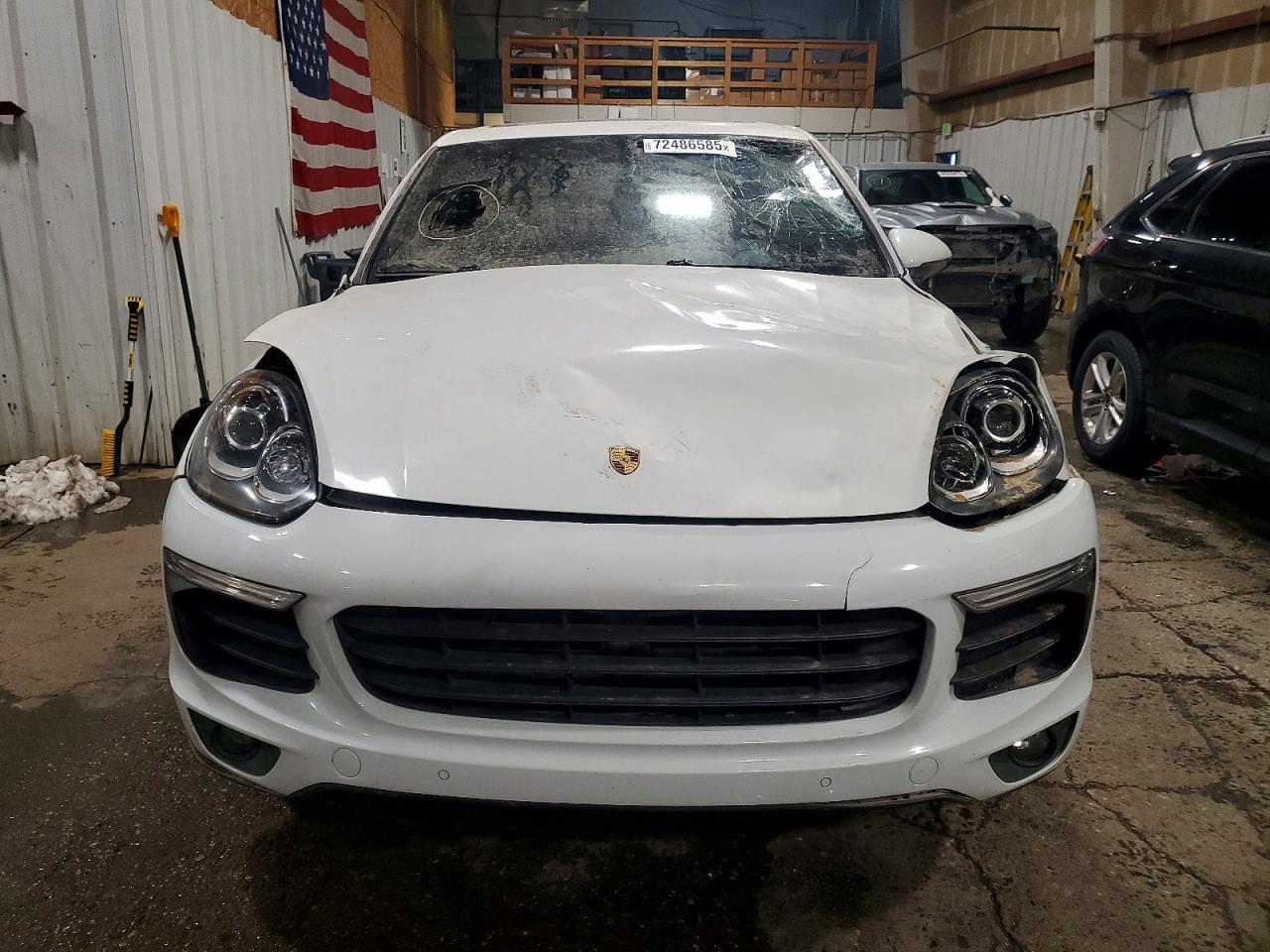 2016 PORSCHE CAYENNE