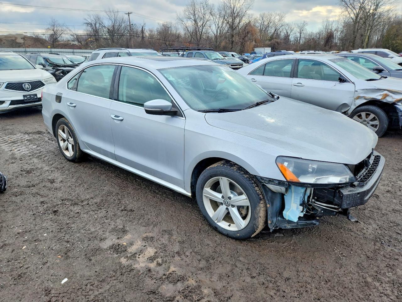 2012 VOLKSWAGEN Passat