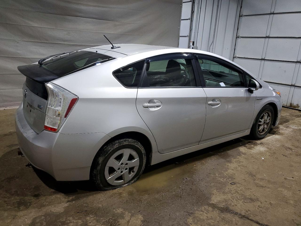 2010 TOYOTA PRIUS