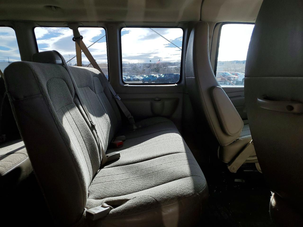 2010 CHEVROLET Express 3500