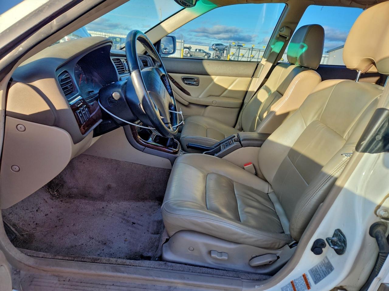 2000 SUBARU Legacy