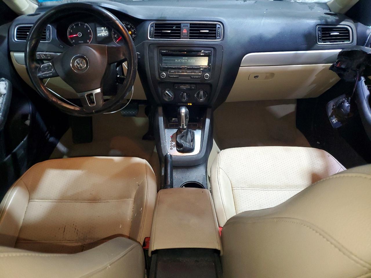 2013 VOLKSWAGEN JETTA