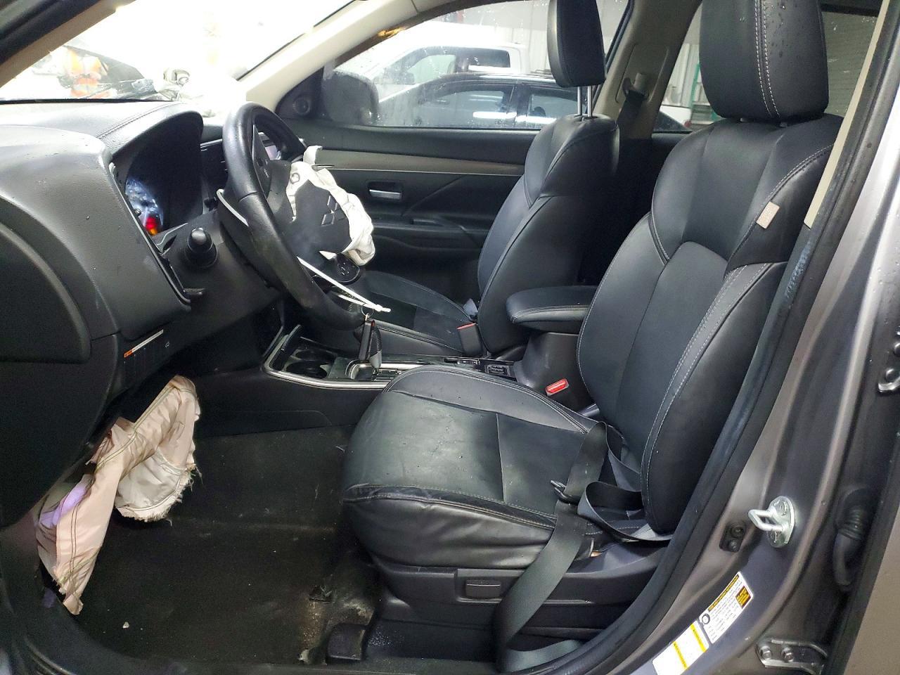 2019 MITSUBISHI outlander