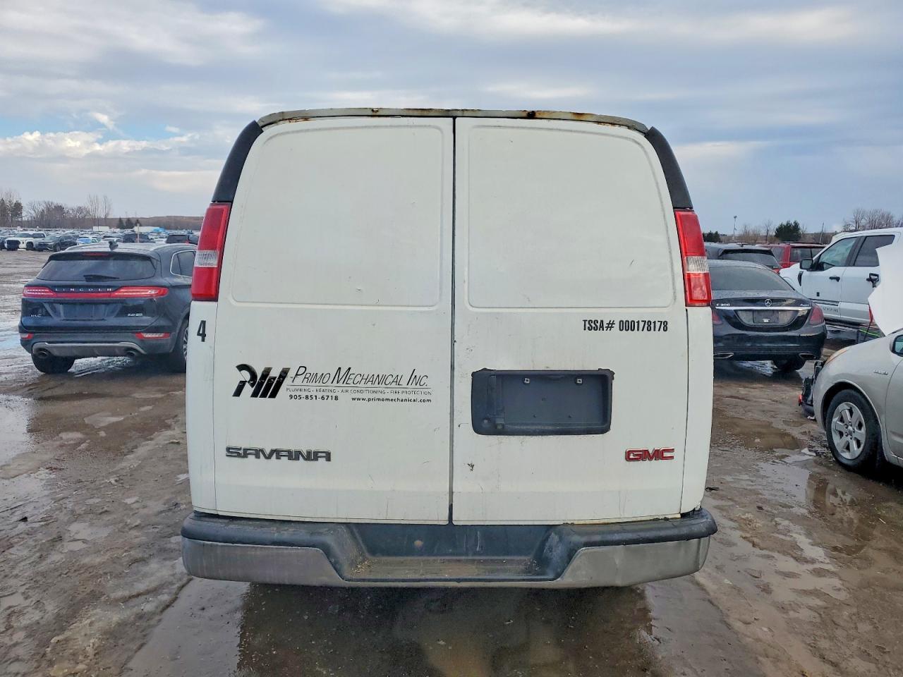 2017 GMC Savana