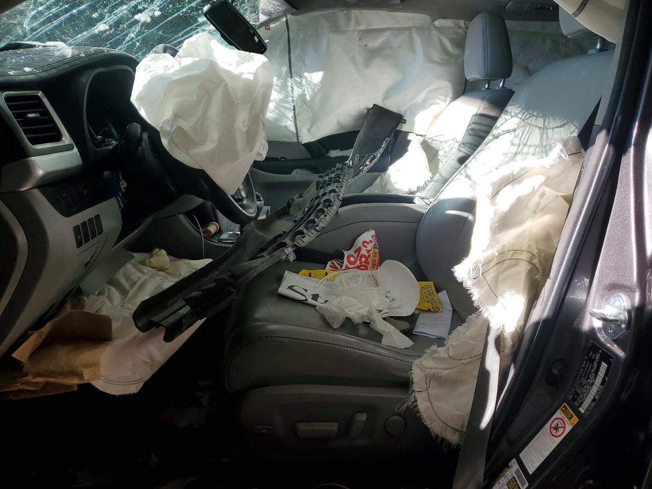 2015 TOYOTA HIGHLANDER