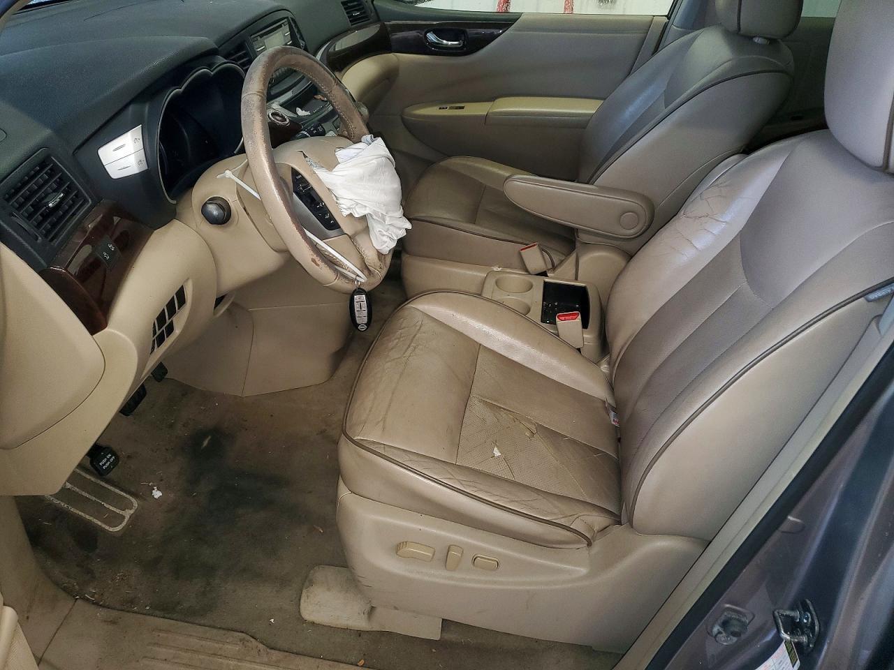 2014 NISSAN Quest