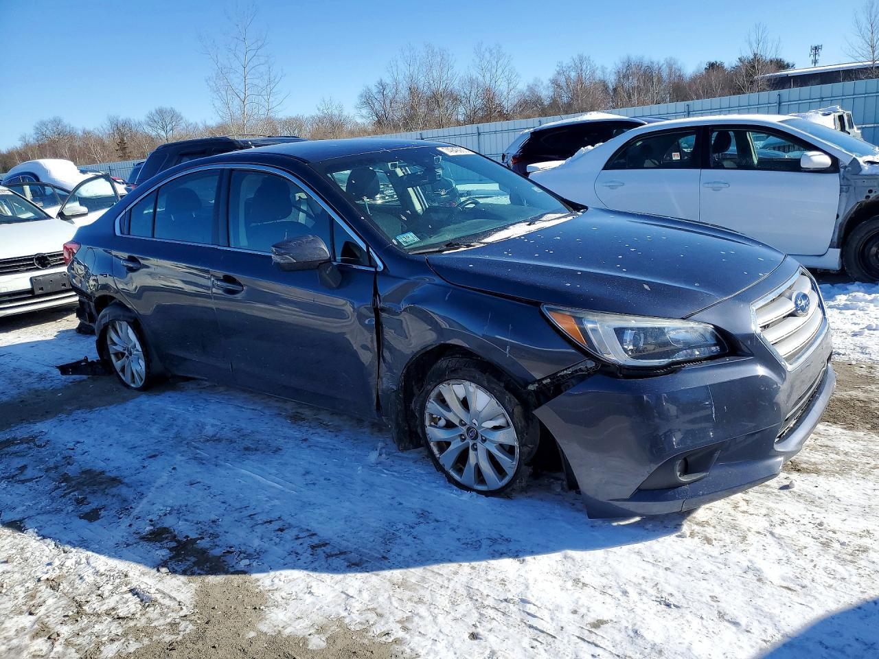 2017 SUBARU Legacy