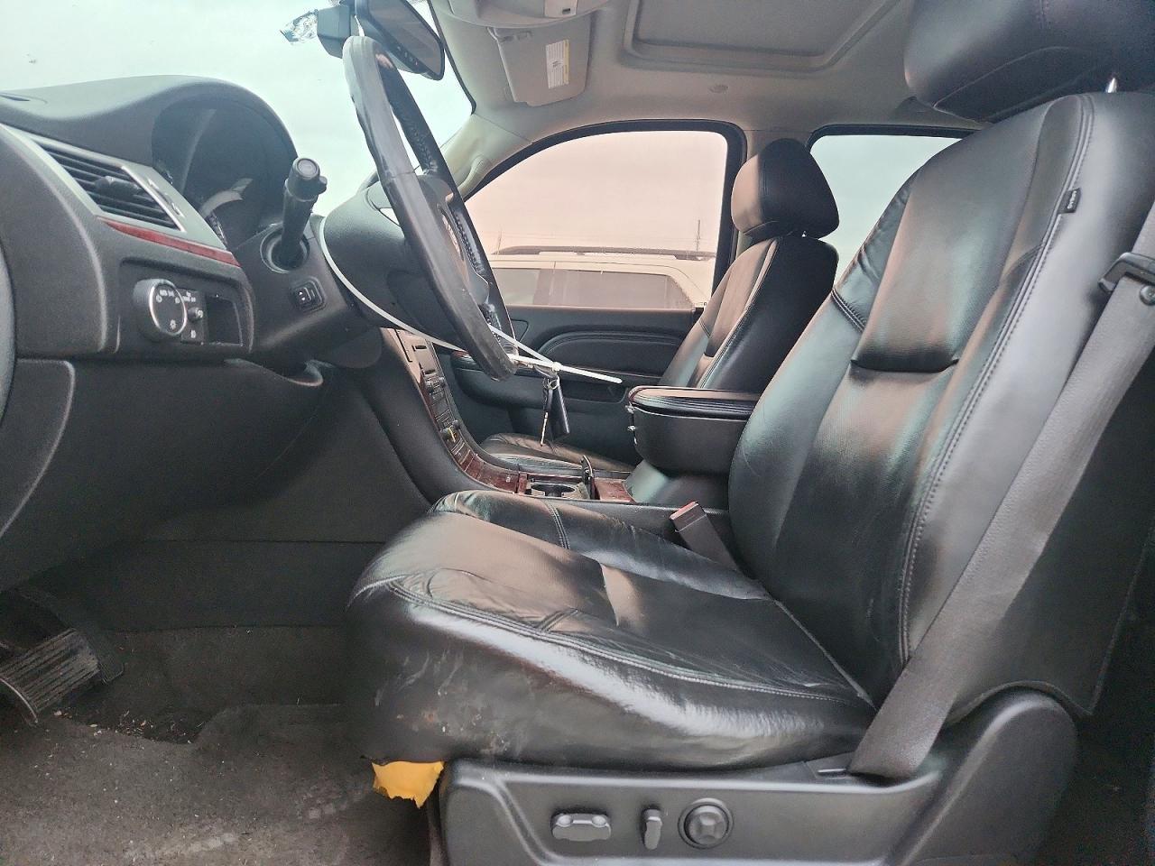2010 CADILLAC ESCALADE