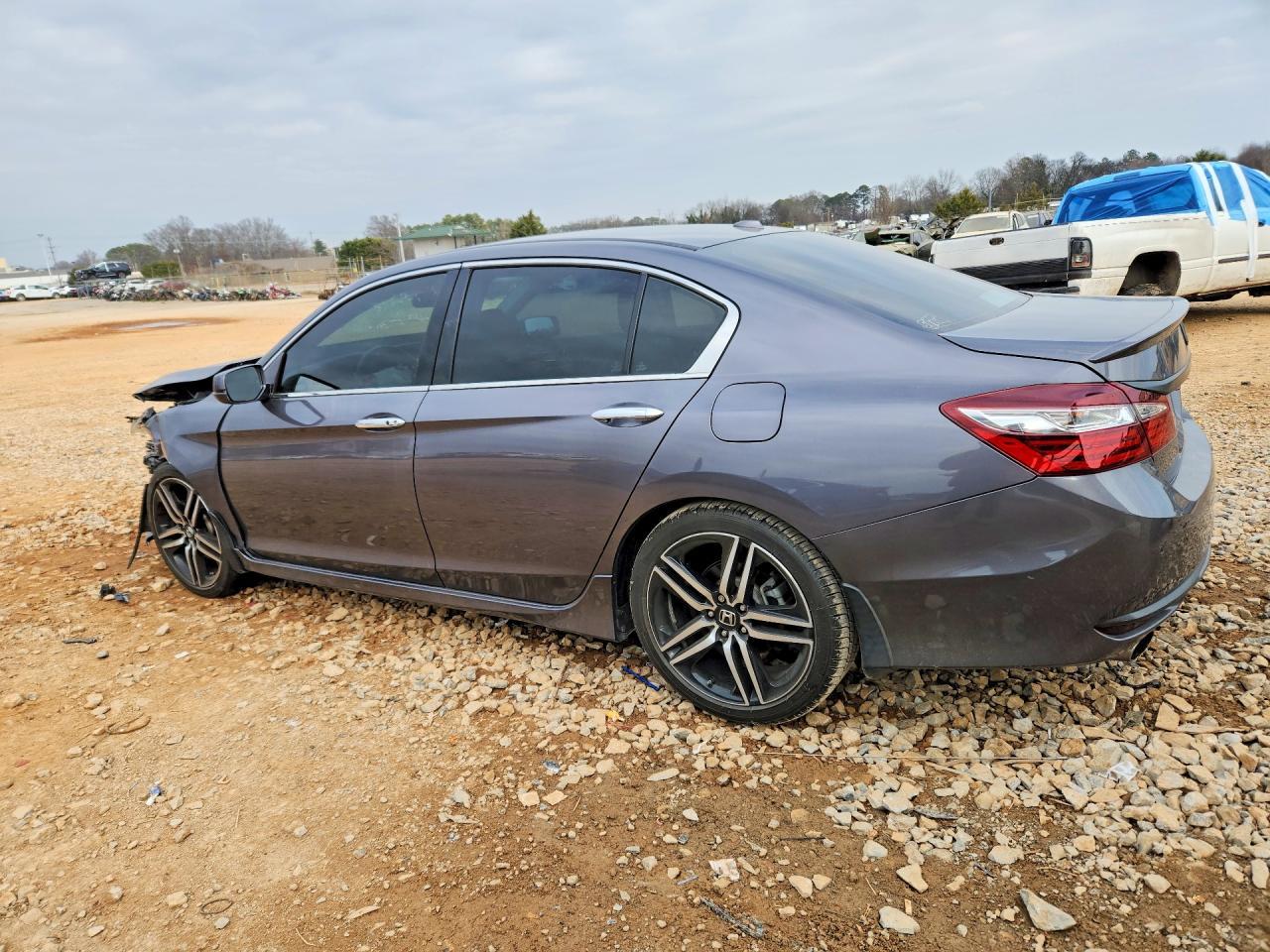 2017 HONDA ACCORD