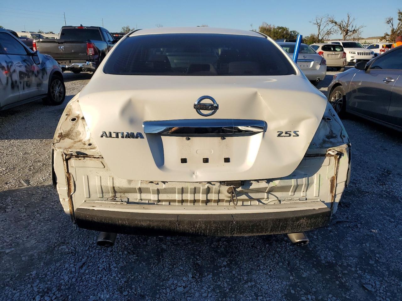 2010 NISSAN ALTIMA