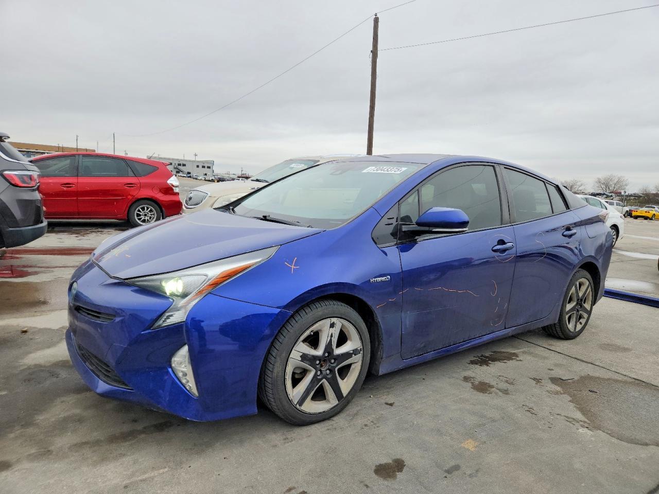 2016 TOYOTA PRIUS