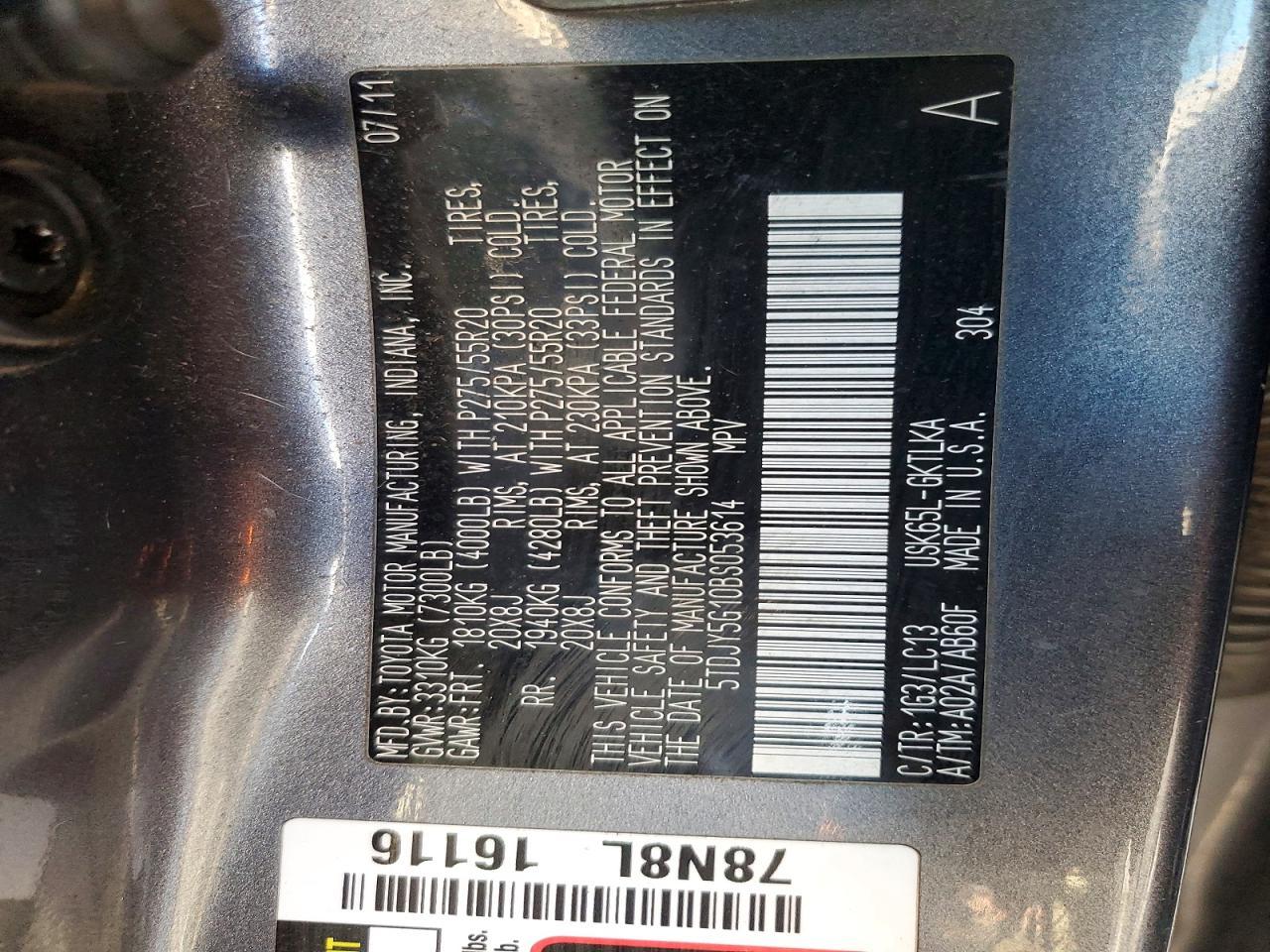2011 TOYOTA Sequoia