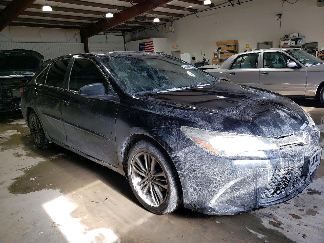 2016 TOYOTA CAMRY
