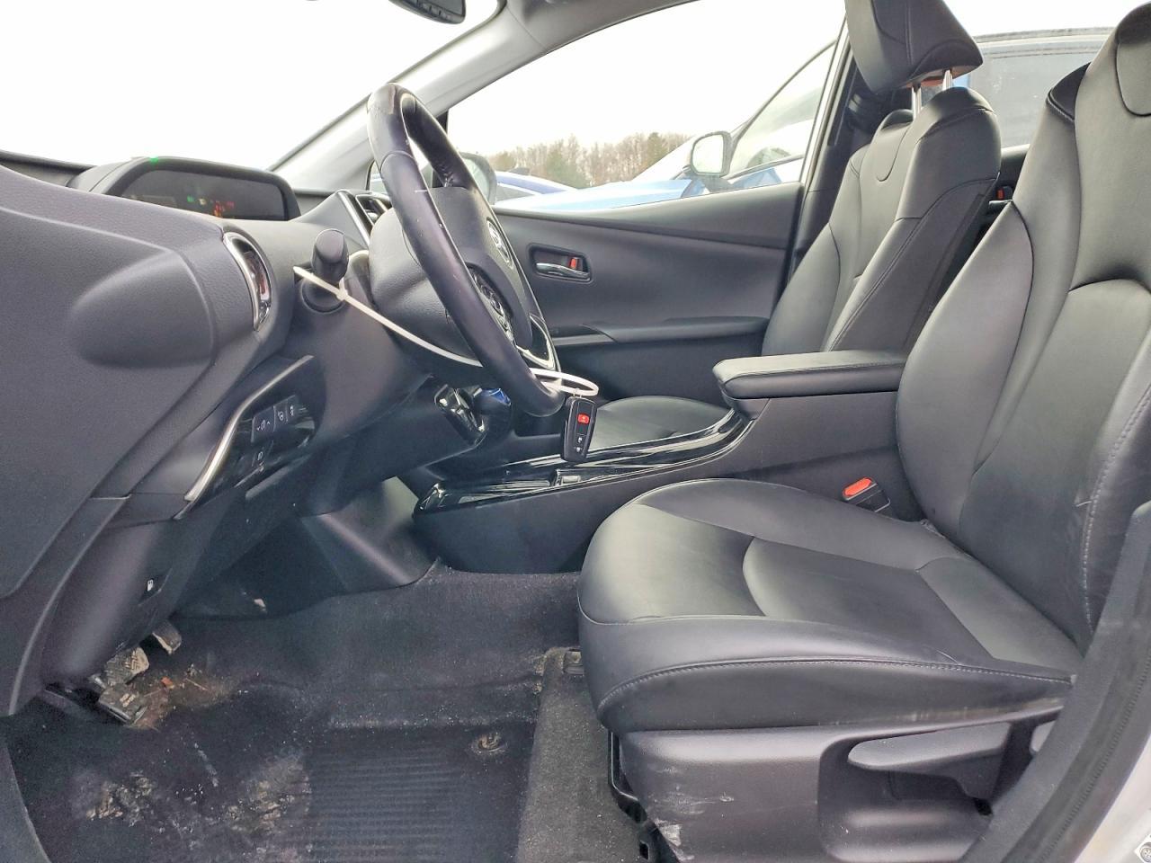 2022 TOYOTA PRIUS