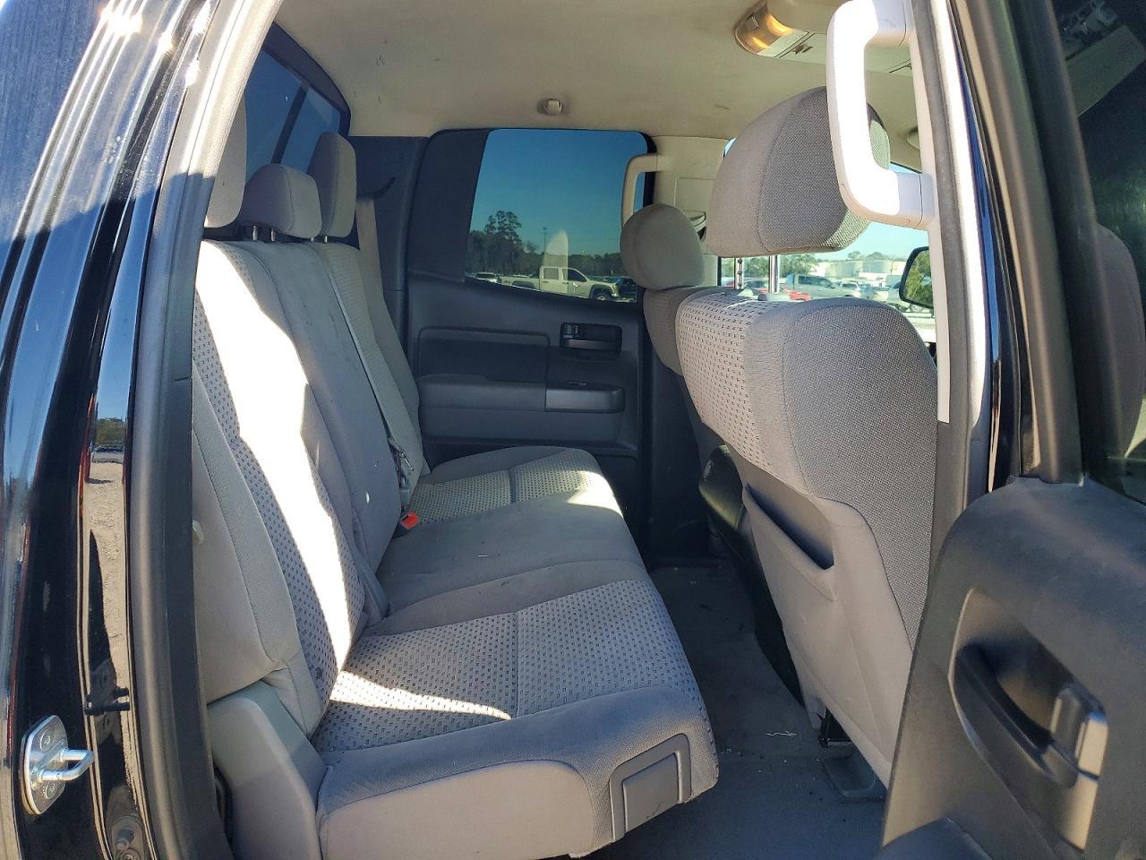 2011 TOYOTA TUNDRA
