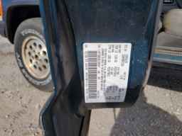 1995 JEEP Cher Se