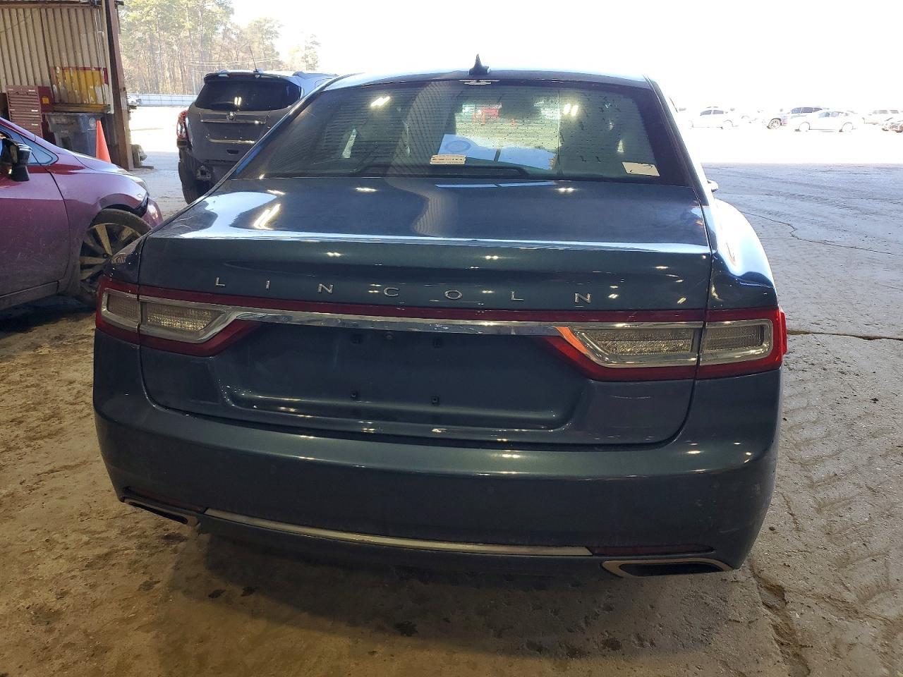 2018 LINCOLN Continental