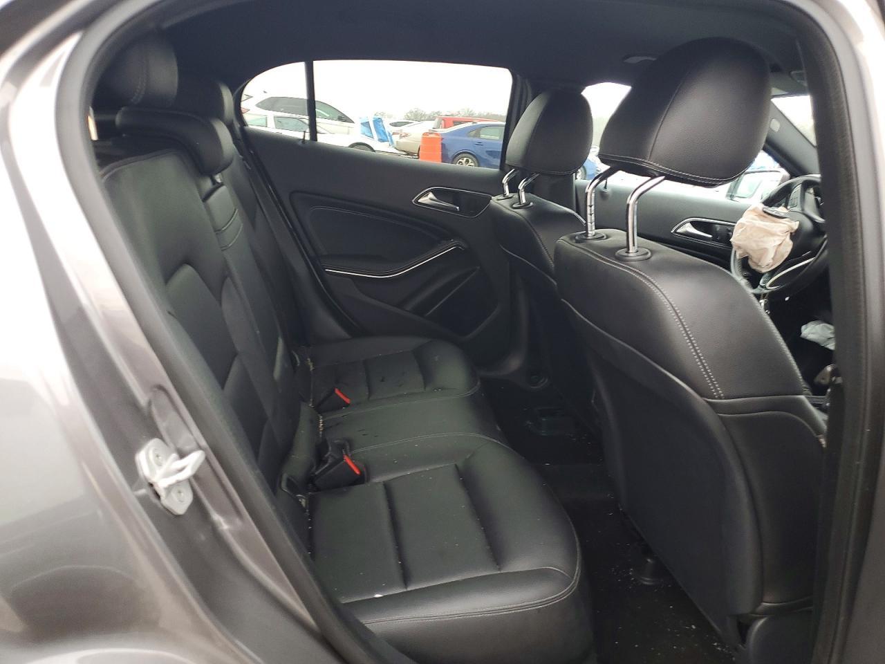 2017 MERCEDES-BENZ GLA-Class
