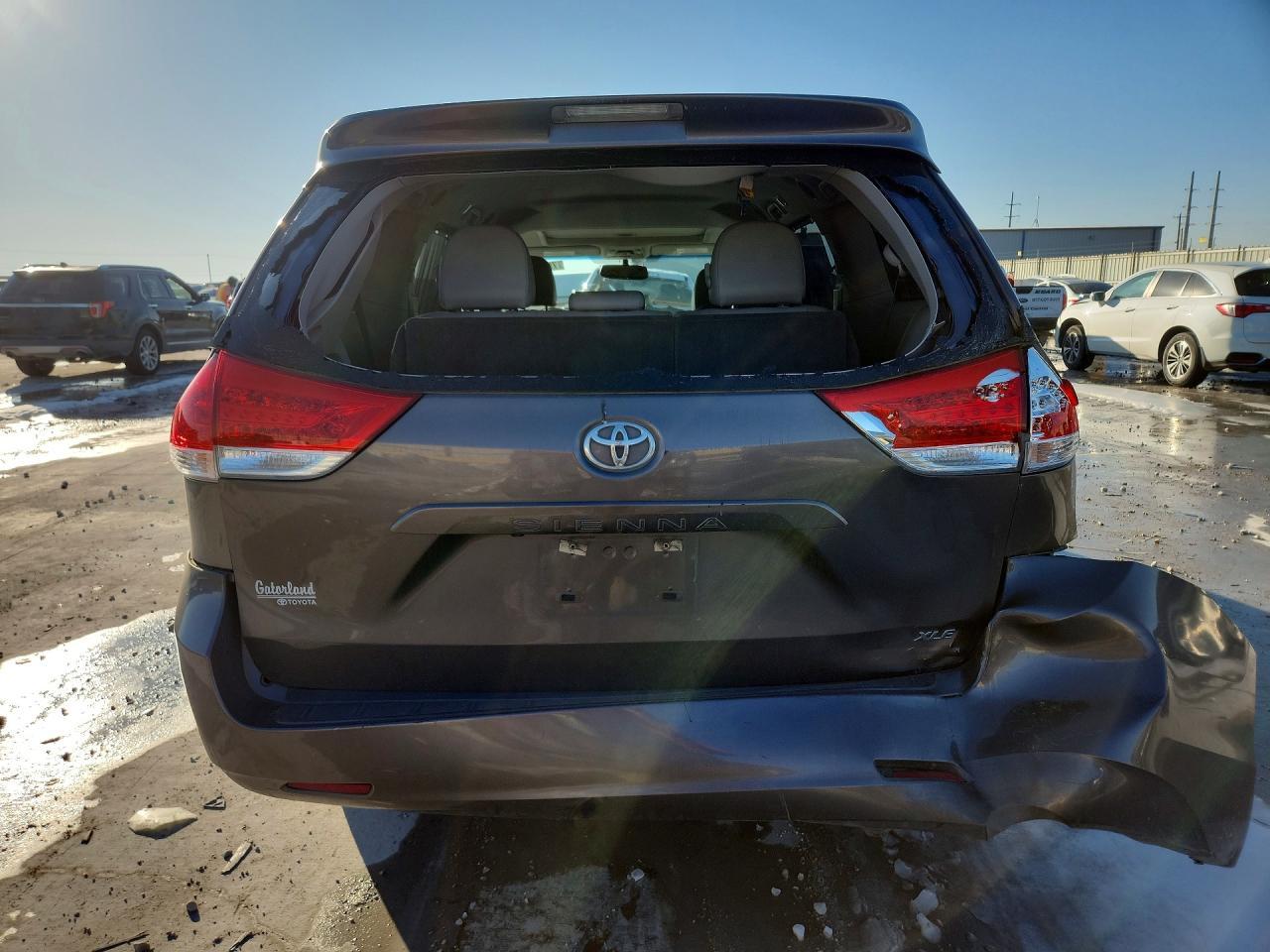 2013 TOYOTA SIENNA