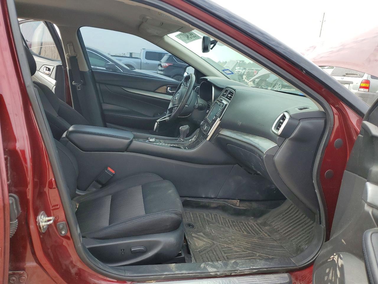 2016 NISSAN Maxima