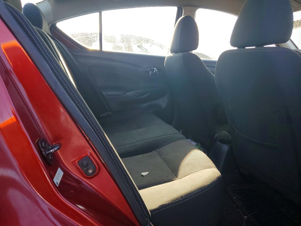2017 NISSAN VERSA
