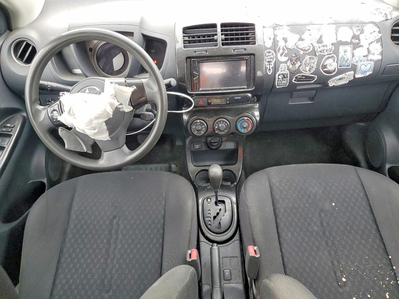 2010 TOYOTA SCION