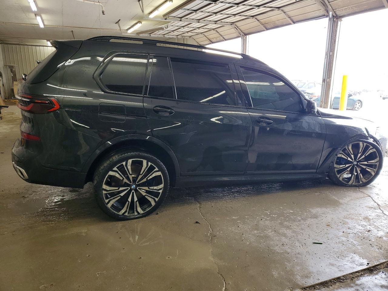 2024 BMW X7