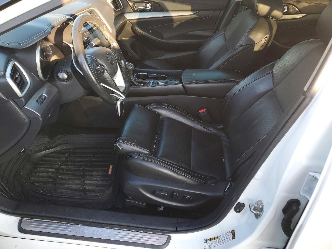 2017 NISSAN Maxima