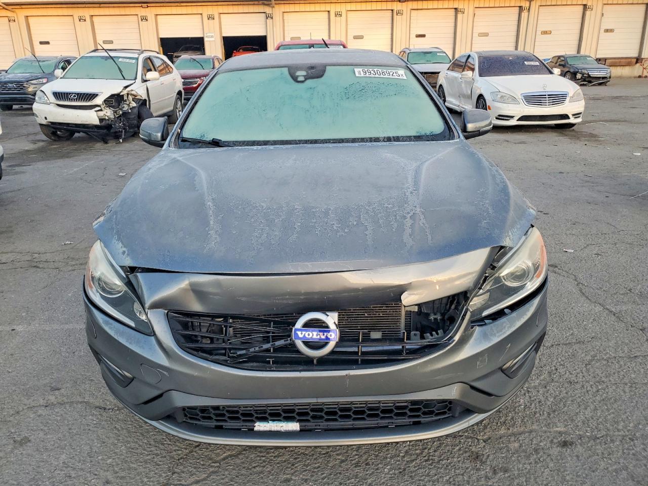 2017 VOLVO S60