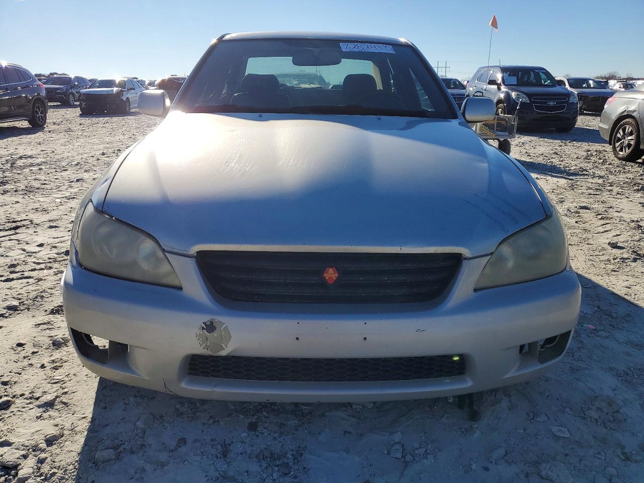 2002 LEXUS IS 300