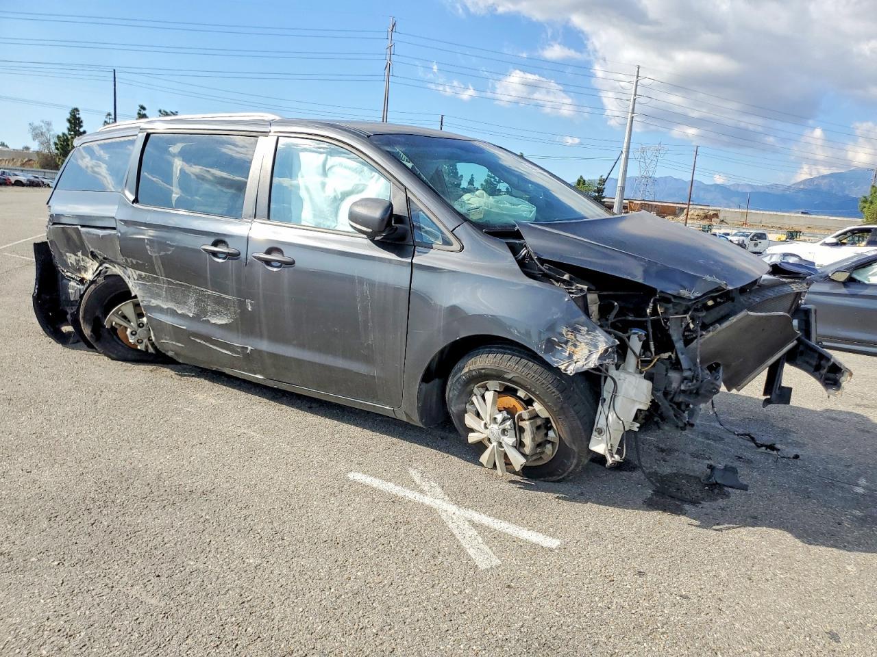 2016 KIA SEDONA