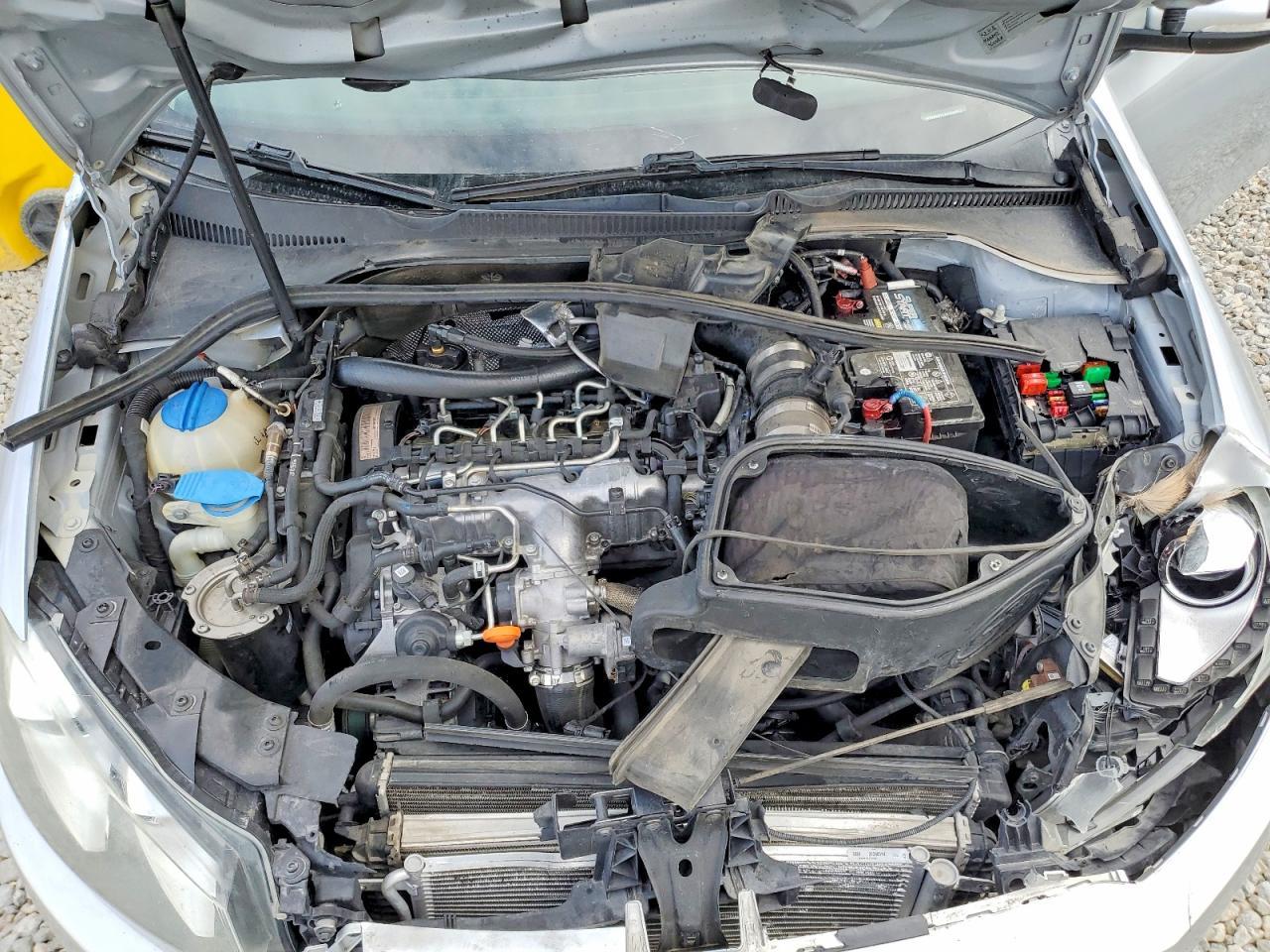 2013 VOLKSWAGEN GOLF