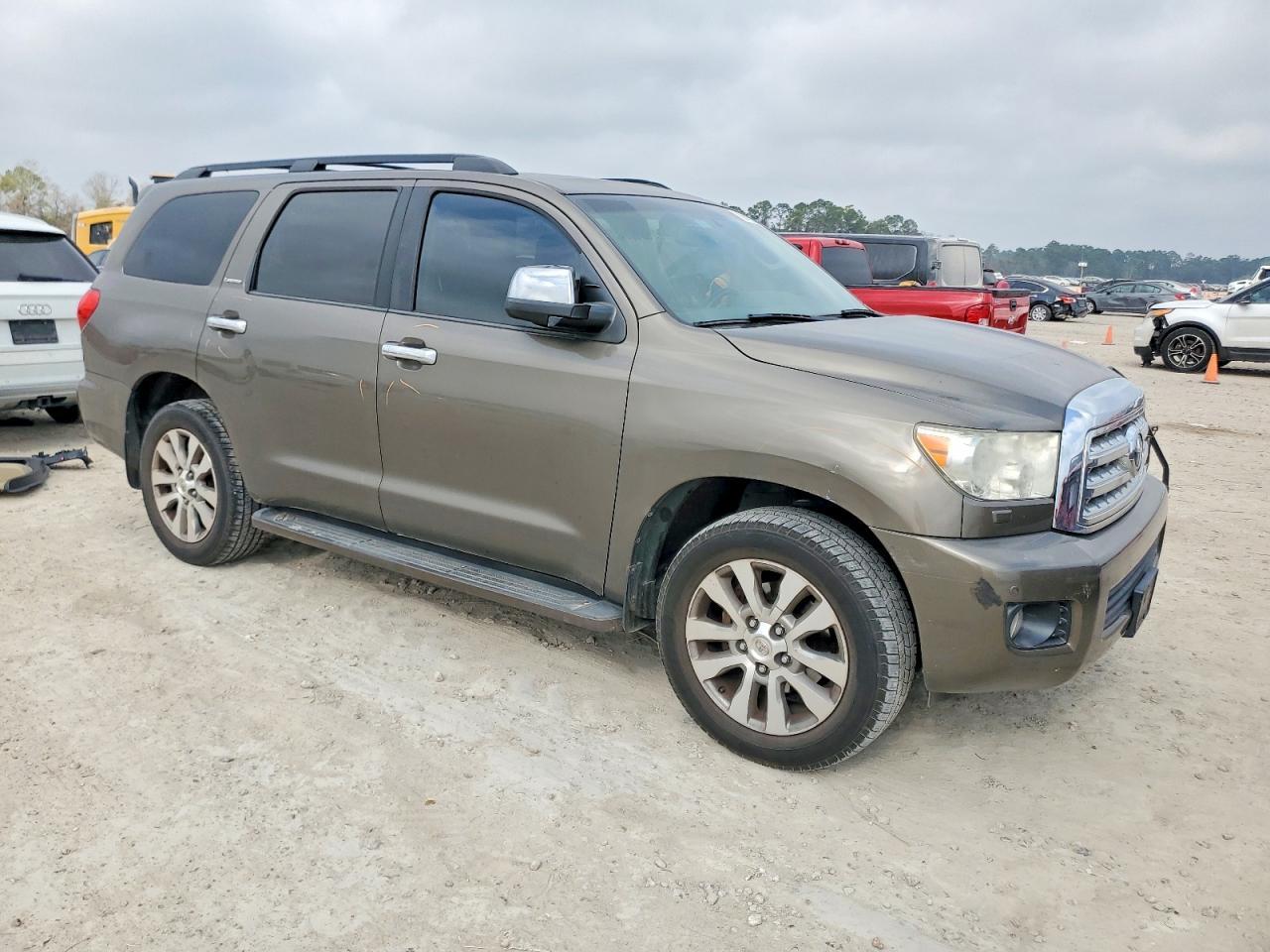 2014 TOYOTA Sequoia
