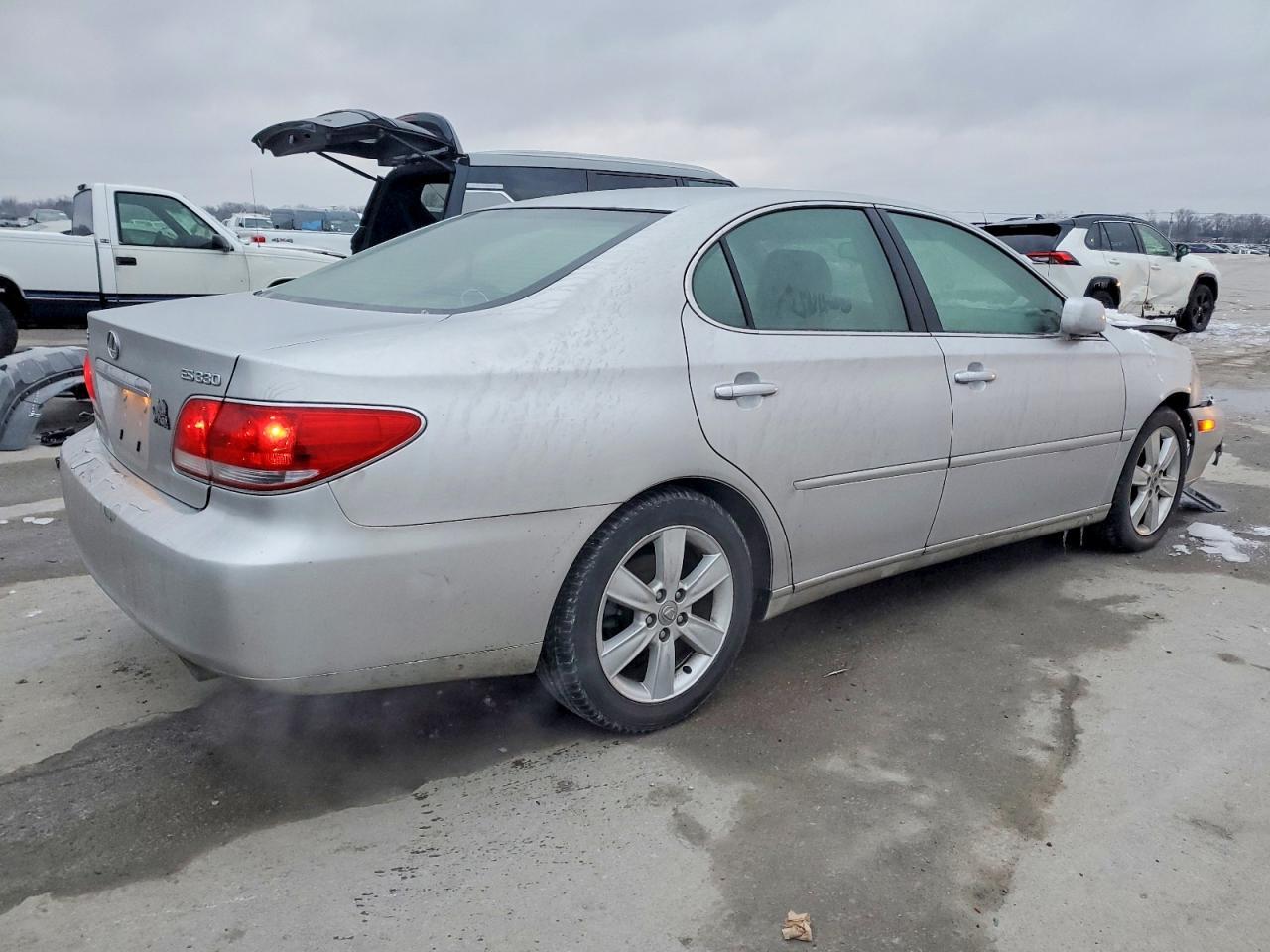 2005 LEXUS ES 330