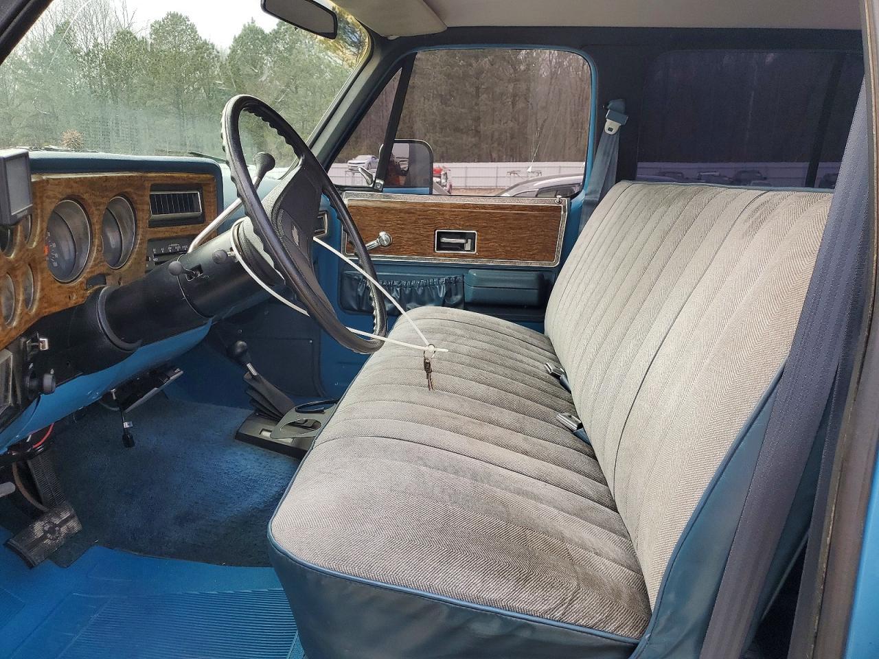 1975 CHEVROLET Suburan