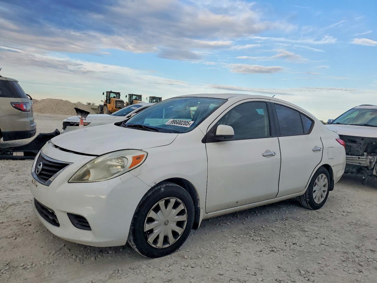 2014 NISSAN VERSA