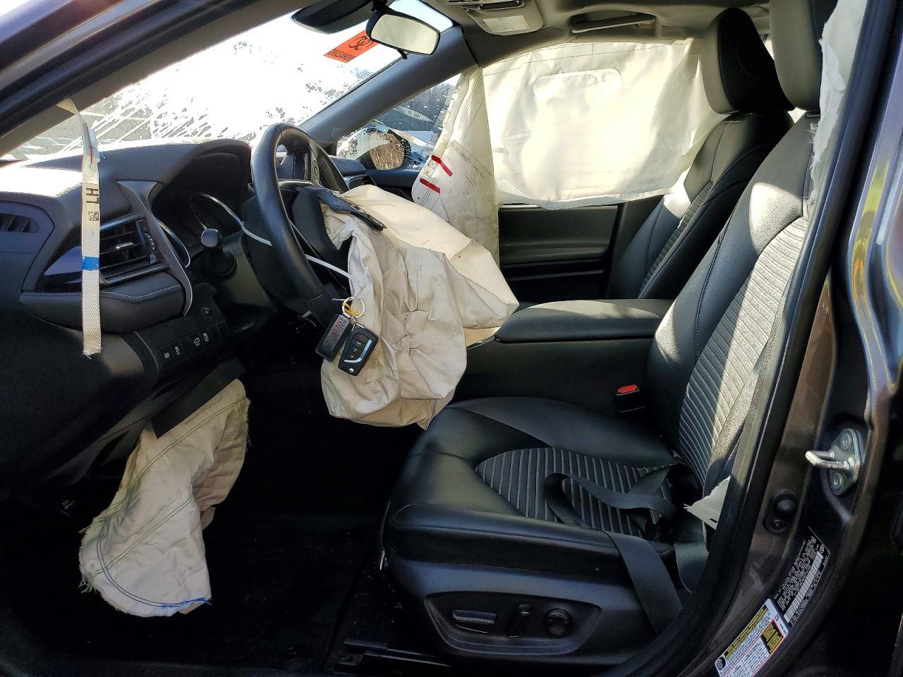 2019 TOYOTA CAMRY