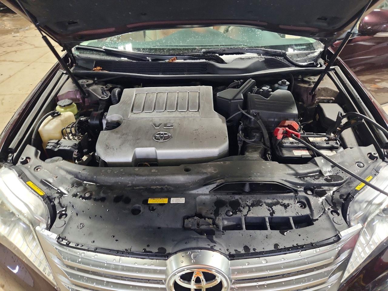 2011 TOYOTA Avalon