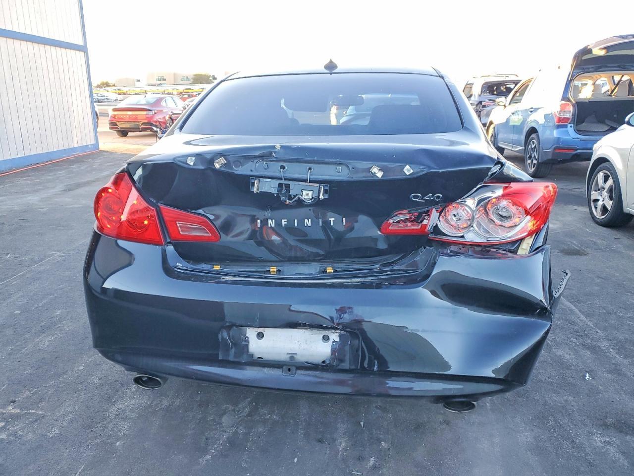 2015 INFINITI Q40