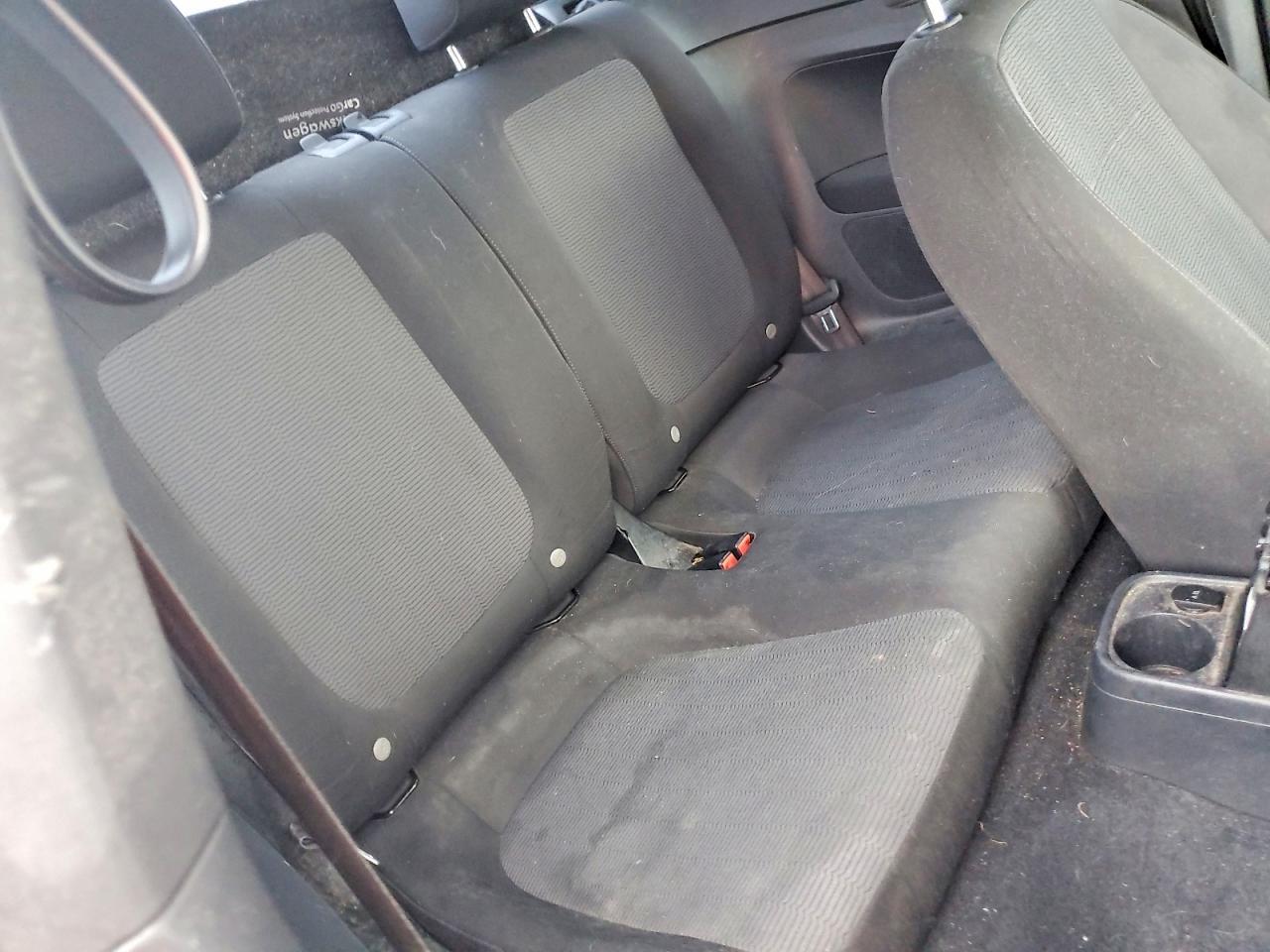 2016 VOLKSWAGEN Beetle