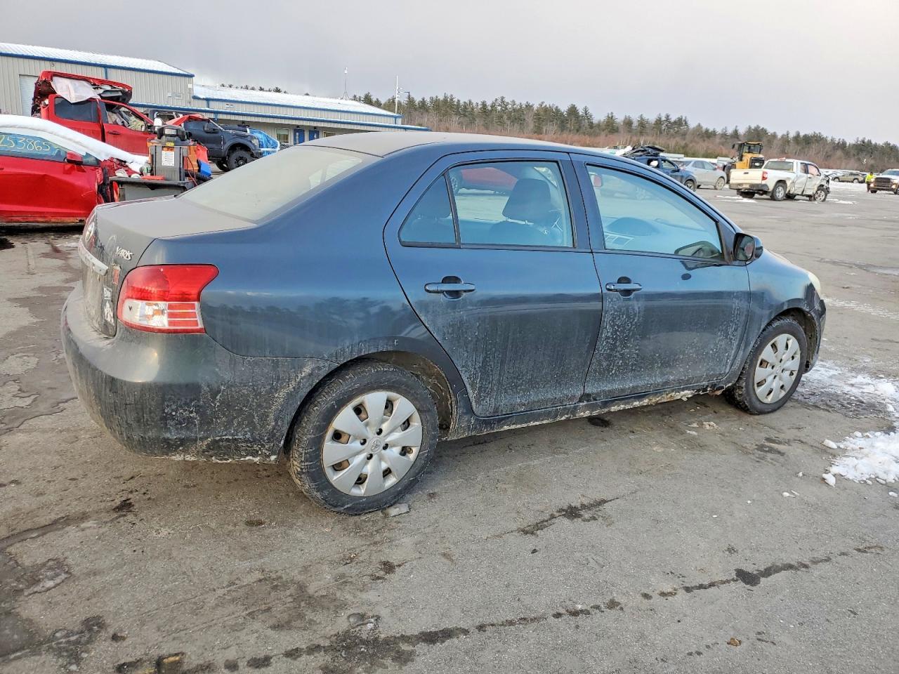 2011 TOYOTA YARIS