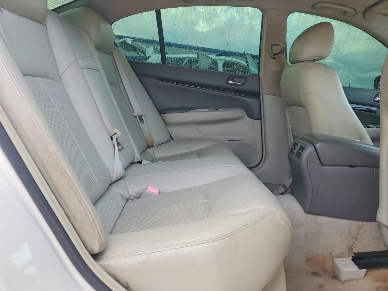 2011 INFINITI G37