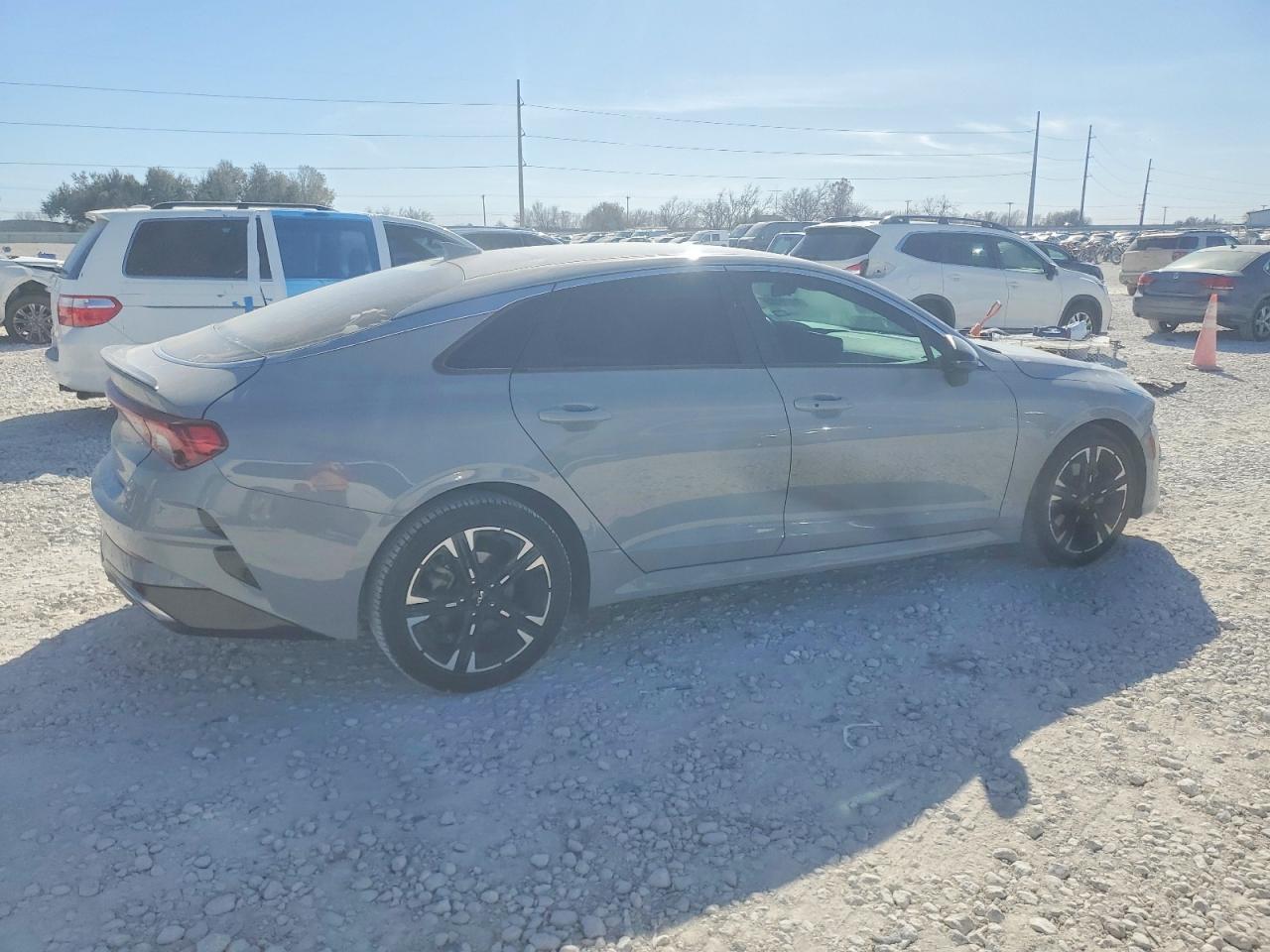 2023 KIA K5